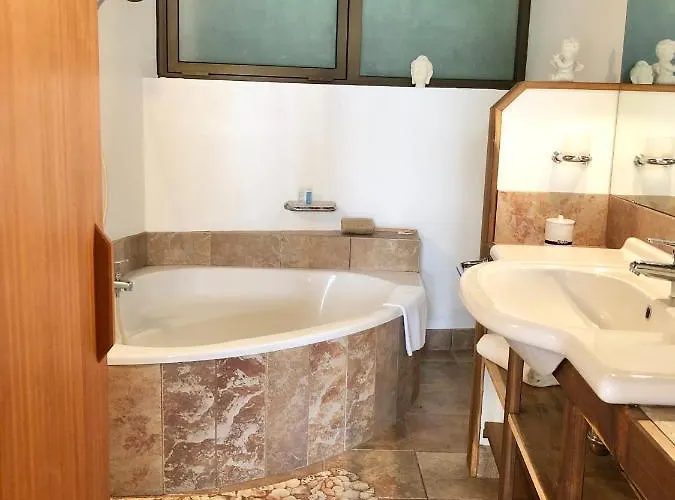 Caloura 66 * Lagoa (Azores)