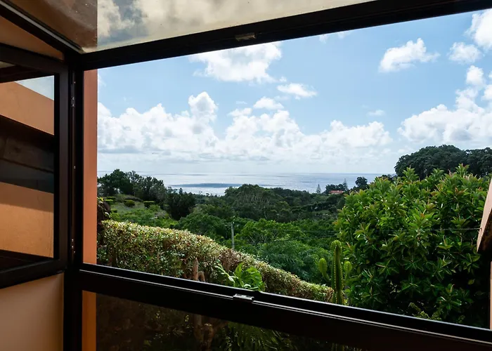 Caloura 66 * اجوا